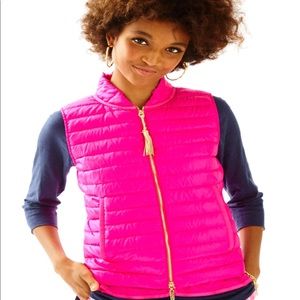 NWT Navy Lilly Pulitzer Cora Down Vest